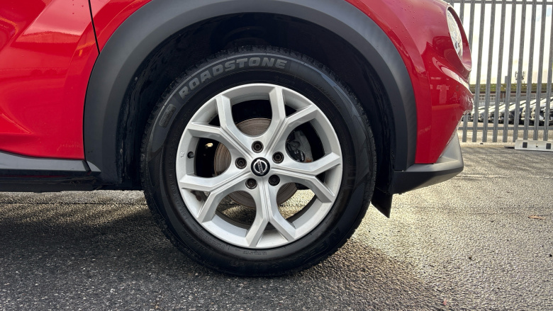 Nissan Juke 1.0 DiG-T 114 N-Connecta 5dr Petrol Hatchback